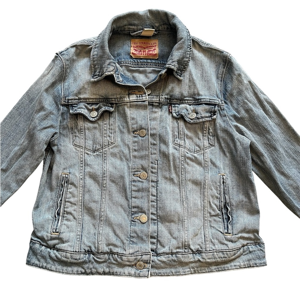 Levi's Women’s Denim Jean Jacket Cropped Light Wash Blue Button Up XL